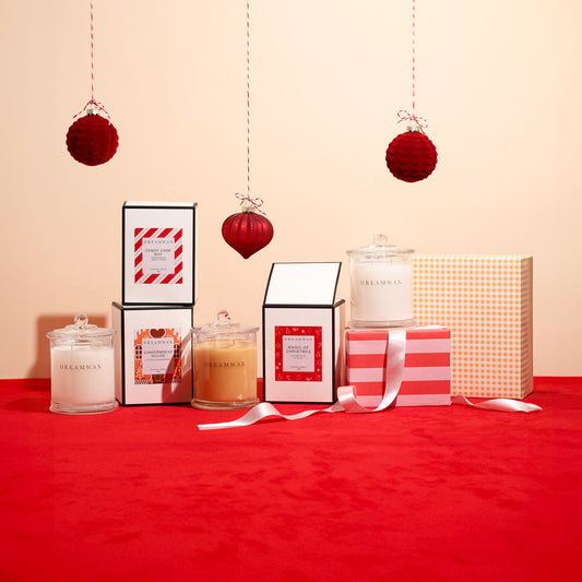 READY TO FILL YOUR HOME WITH THE SCENTS OF CHRISTMAS? DISCOVER THE COLLECTION